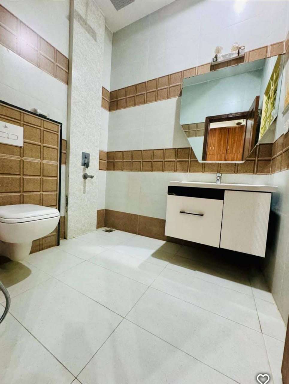 3 Seater Room - Veloera Girls Hostel